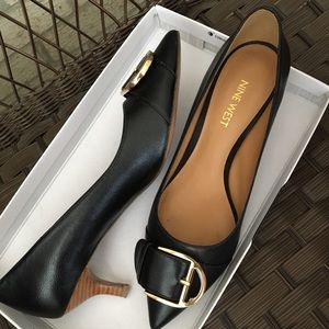 Nine West (black) low pumps